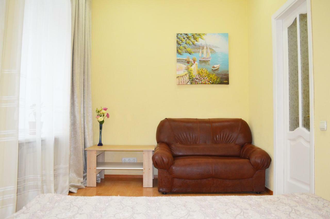 Owl Home Odessa Cozy Spacious Apartment In A Quiet Center Between Deribasovskaya And Privoz Eksteriør bilde